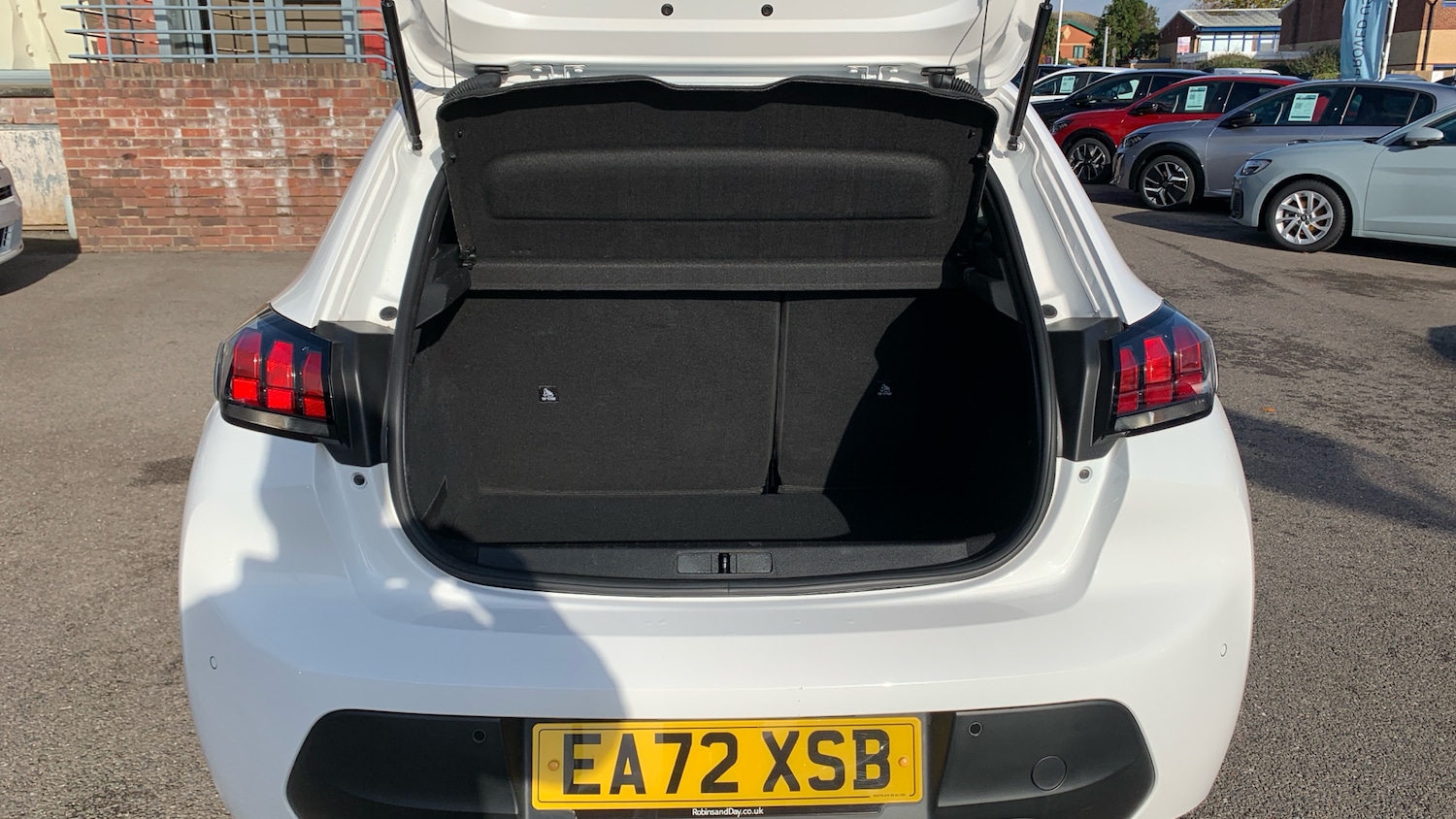 Used Peugeot 208 2022 for sale - 76586425: Photo 19