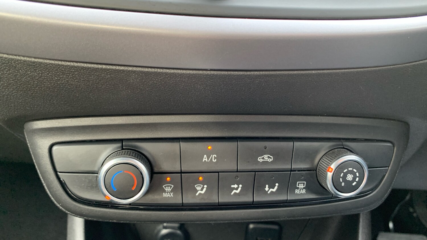 Used Vauxhall Crossland 2022 for sale - 77511919: Photo 33