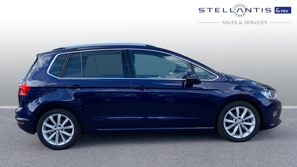 Used Volkswagen Golf SV 2017 for sale - 76153994: Photo 2