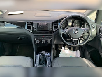 Used Volkswagen Golf SV 2017 for sale - 76153994: Photo 4