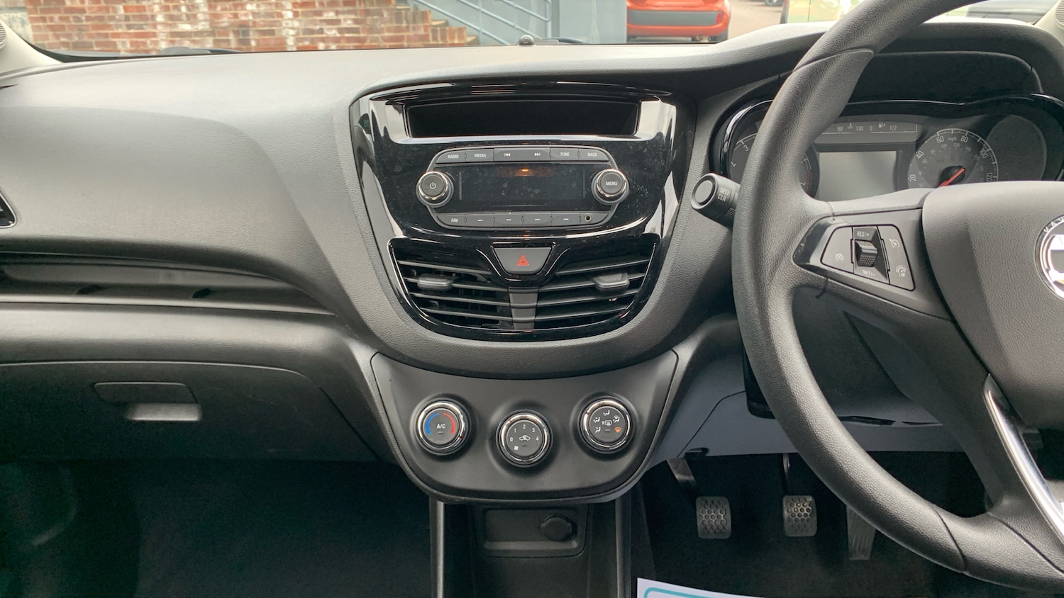 Used Vauxhall Viva 2015 for sale - 76400064: Photo 10