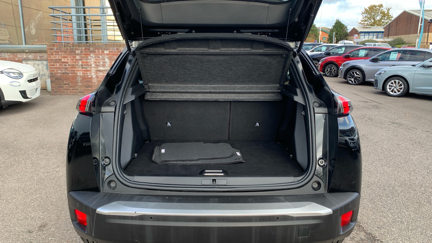 Used Peugeot 2008 2022 for sale - 76586381: Photo 19