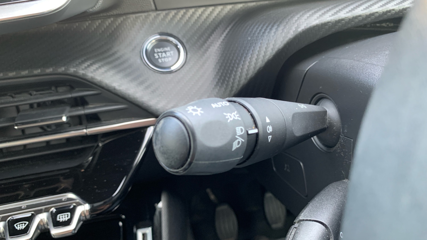 Used Peugeot 2008 2022 for sale - 76586381: Photo 28