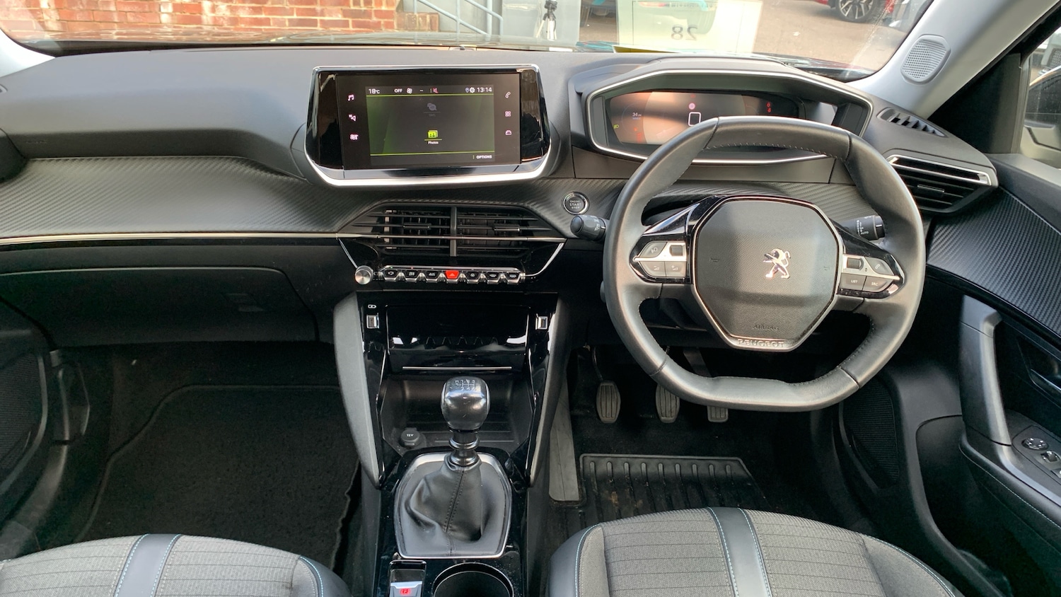 Used Peugeot 2008 2022 for sale - 76586381: Photo 4