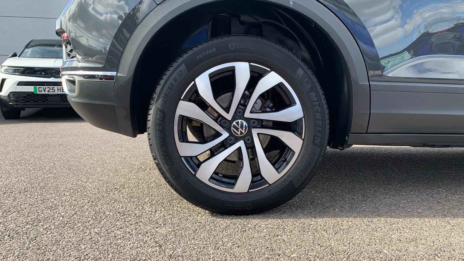 Used Volkswagen T-Roc 2021 for sale - 76190355: Photo 16