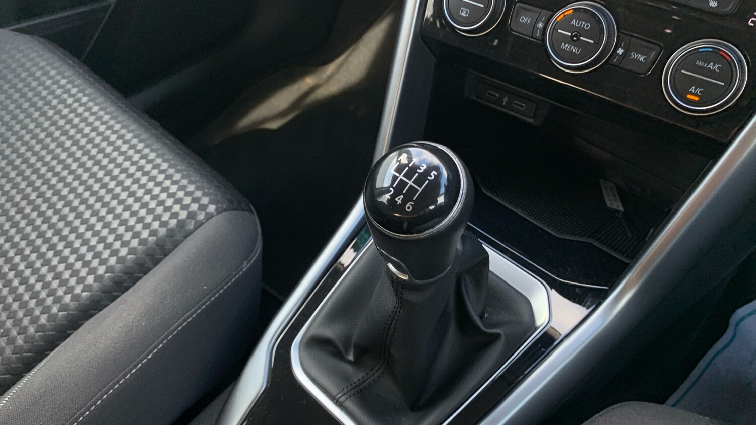 Used Volkswagen T-Roc 2021 for sale - 76190355: Photo 20