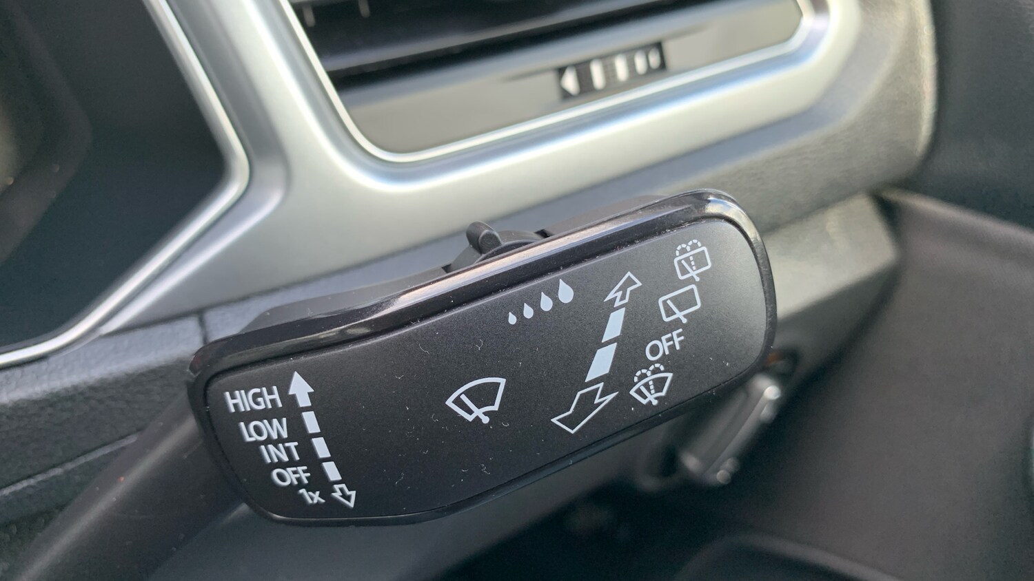 Used Volkswagen T-Roc 2021 for sale - 76190355: Photo 27