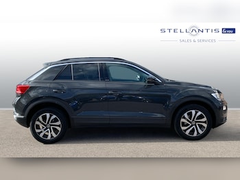 Used Volkswagen T-Roc 2021 for sale - 76190355: Photo 2