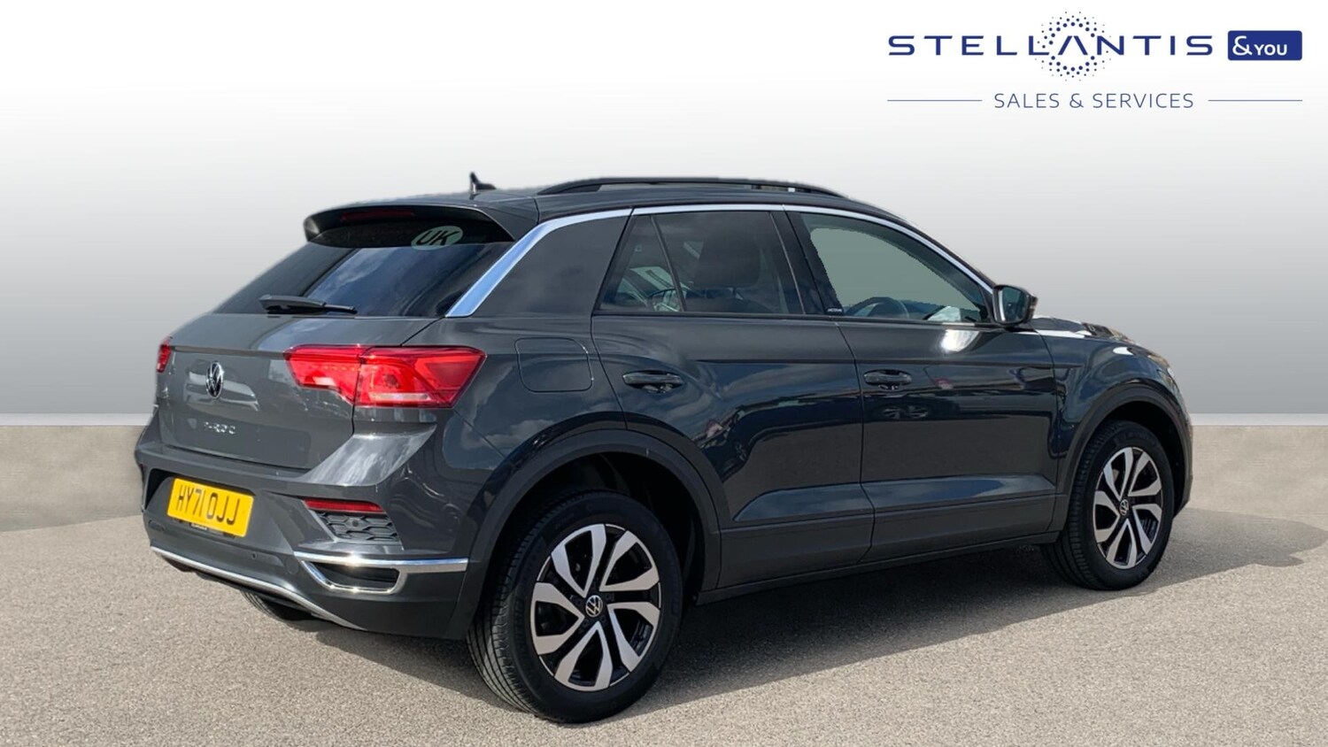 Used Volkswagen T-Roc 2021 for sale - 76190355: Photo 3