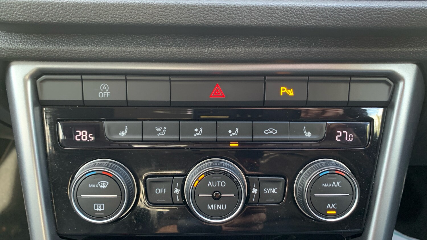 Used Volkswagen T-Roc 2021 for sale - 76190355: Photo 33