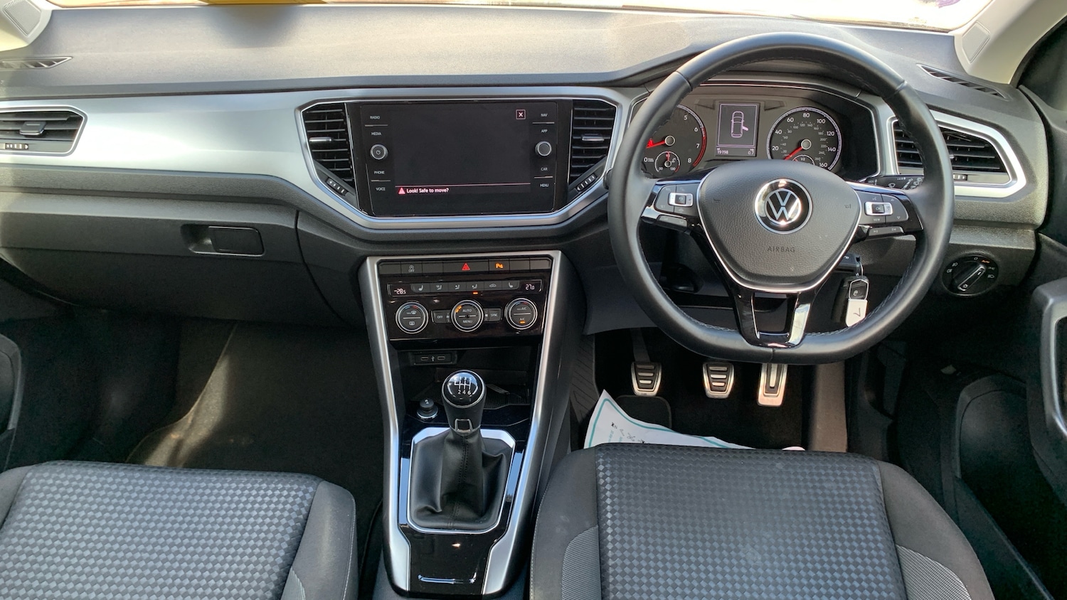 Used Volkswagen T-Roc 2021 for sale - 76190355: Photo 4