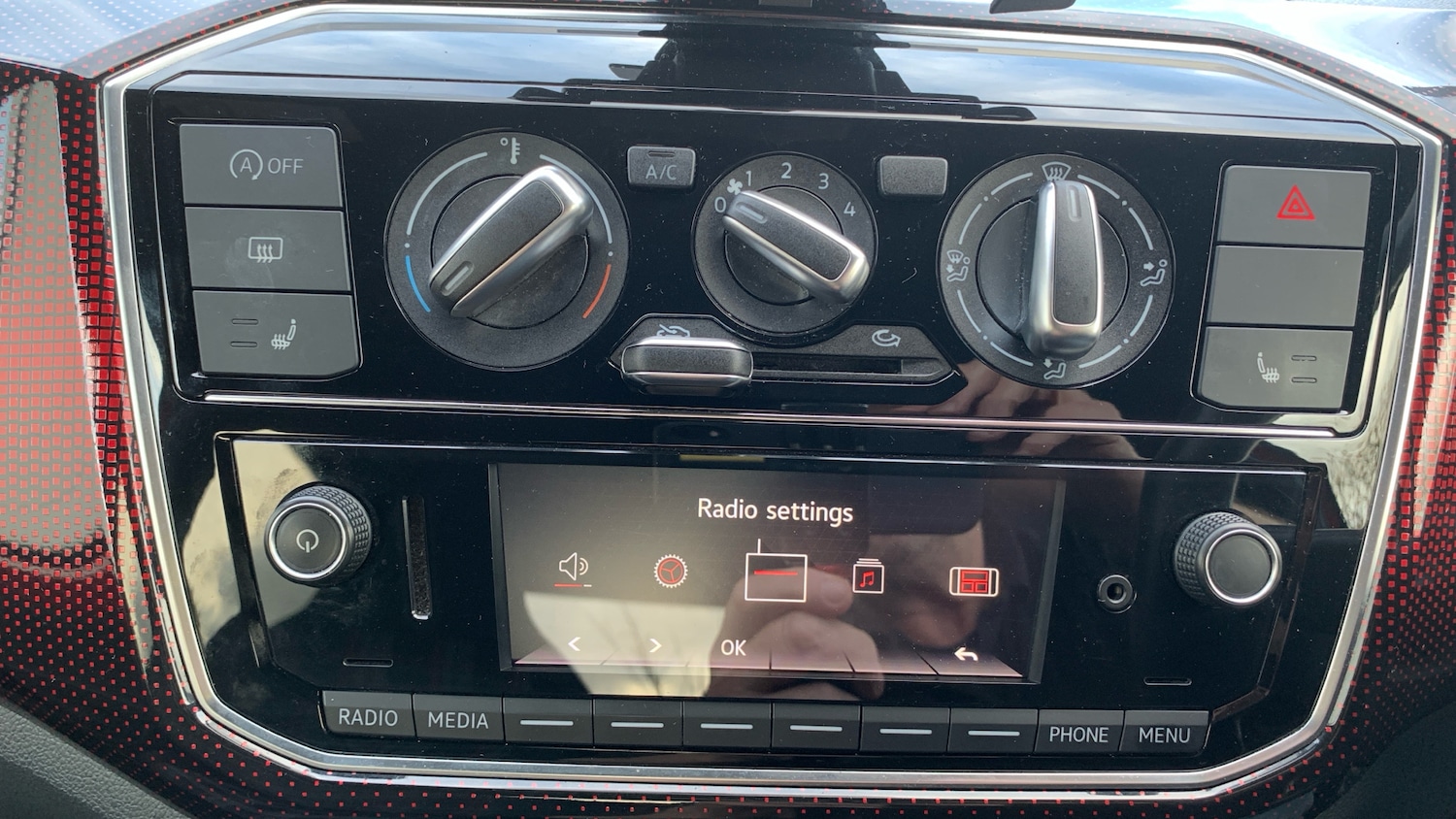 Used Volkswagen up! 2018 for sale - 76586382: Photo 29