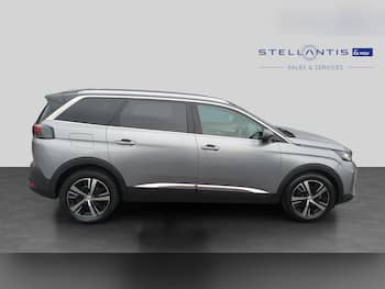 Used Peugeot 5008 2023 for sale - 79846618: Photo