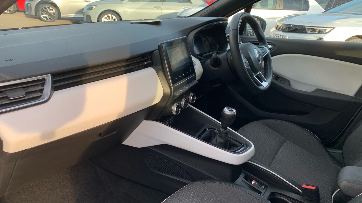 Used Renault Clio 2021 for sale - 76586428: Photo 12