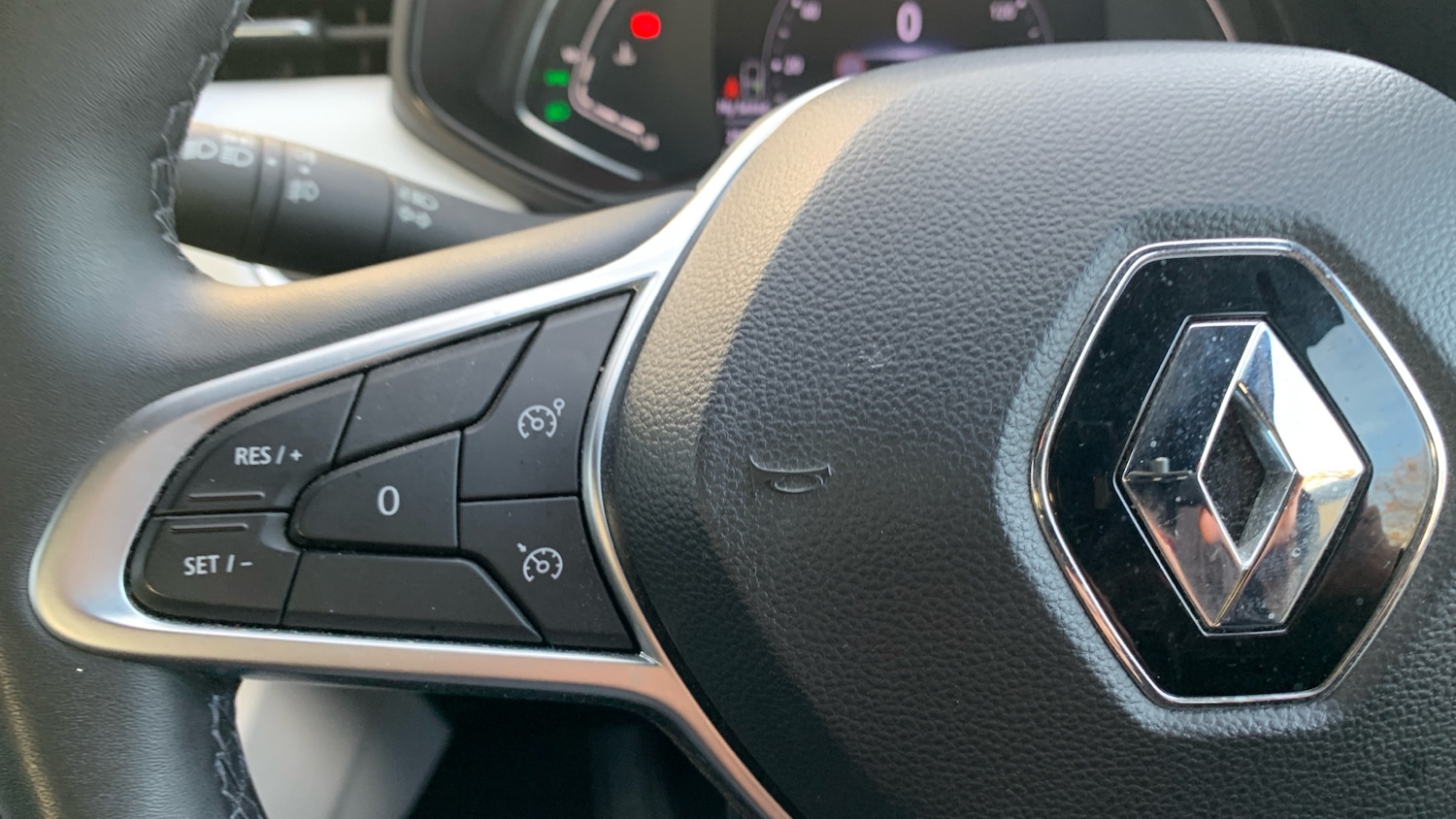 Used Renault Clio 2021 for sale - 76586428: Photo 23