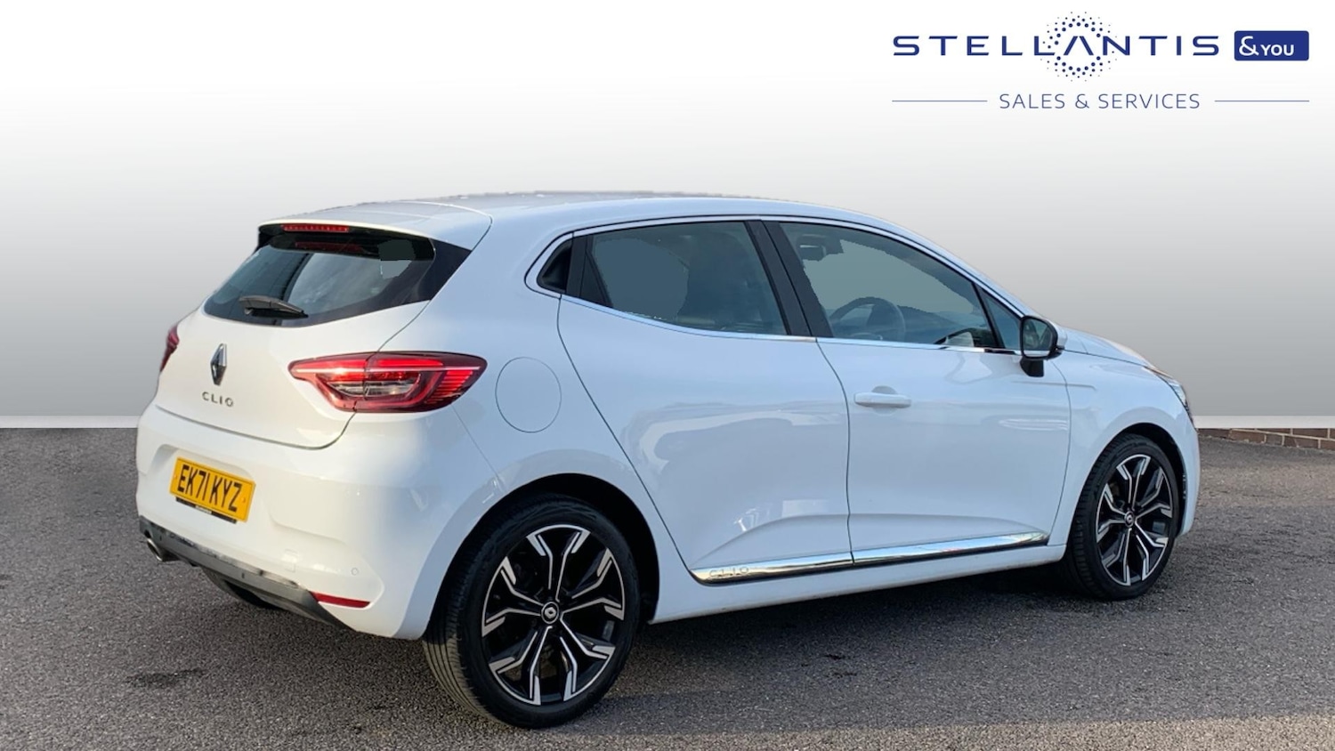 Used Renault Clio 2021 for sale - 76586428: Photo 3