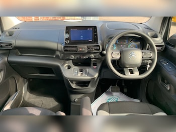 Used Citroen Berlingo 2024 for sale - 75979418: Photo