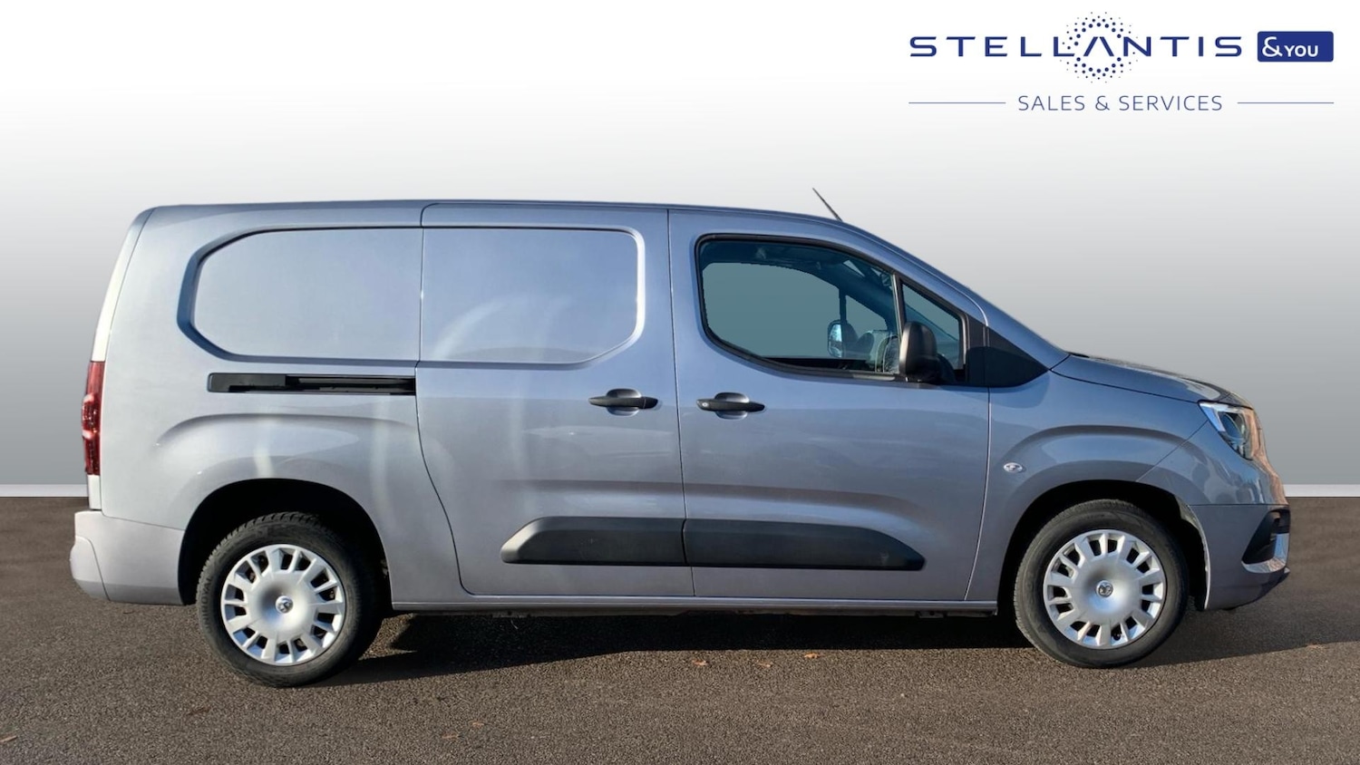 Used Vauxhall Combo 2021 for sale - 77132436: Photo 2
