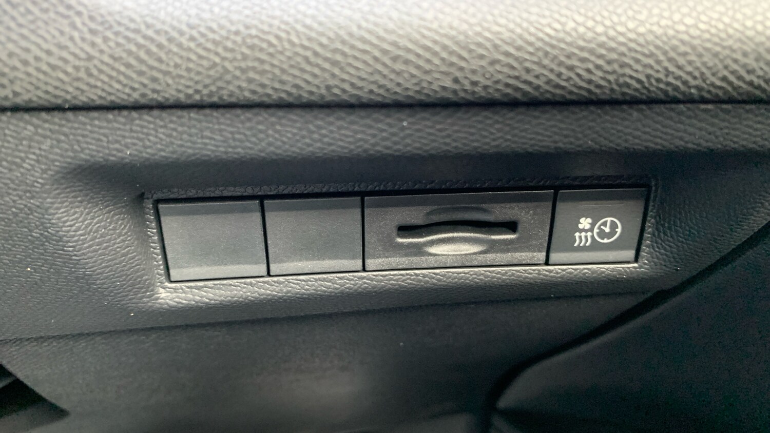 Used Peugeot 308 SW 2024 for sale - 76153990: Photo 18