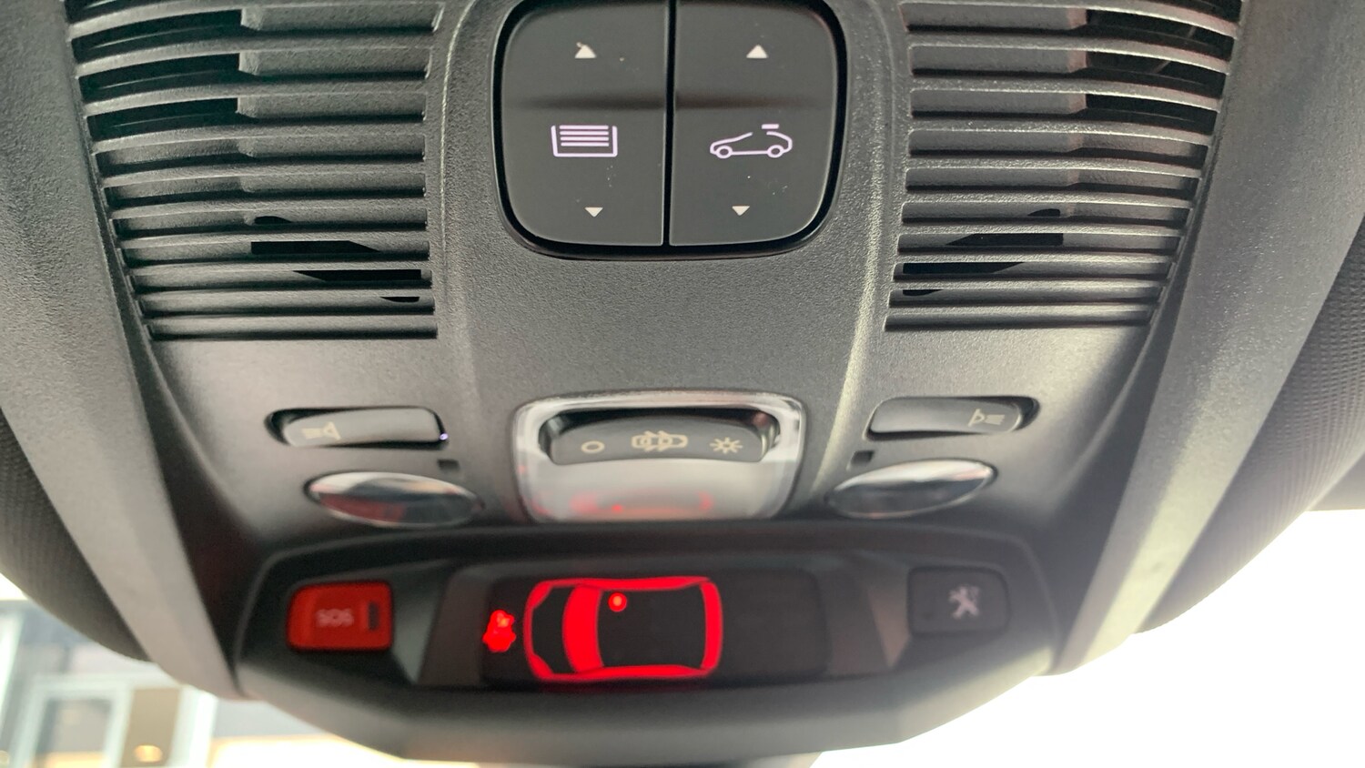 Used Peugeot 3008 2022 for sale - 77525612: Photo 35