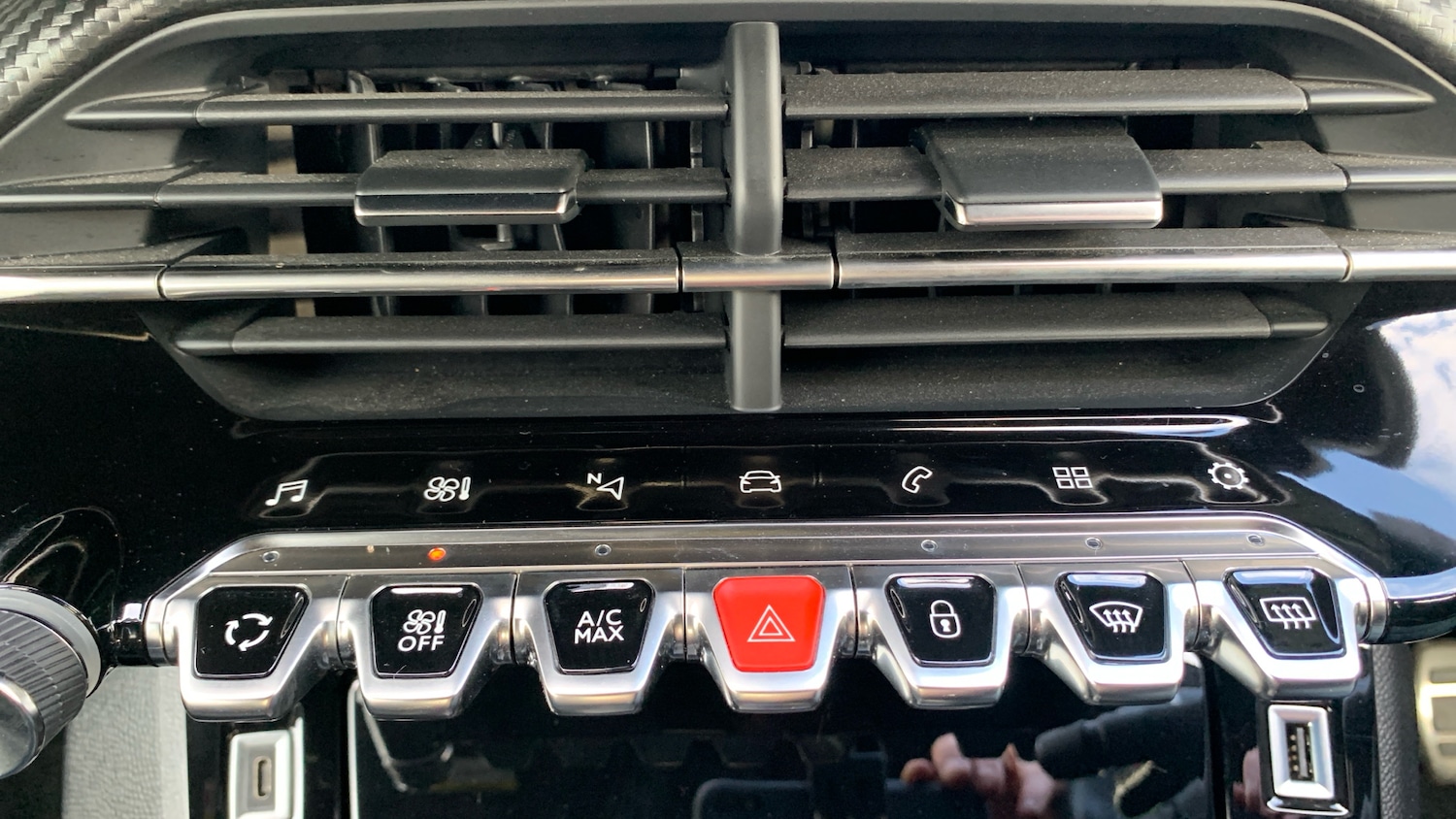 Used Peugeot 208 2022 for sale - 76586424: Photo 33