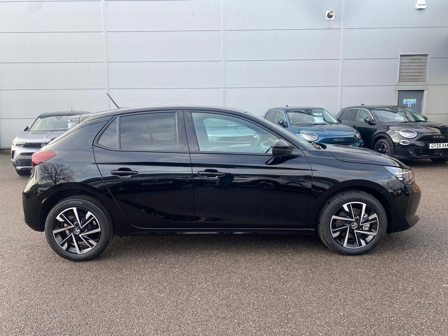 Used Vauxhall Corsa 2025 for sale - 77231203: Photo 3