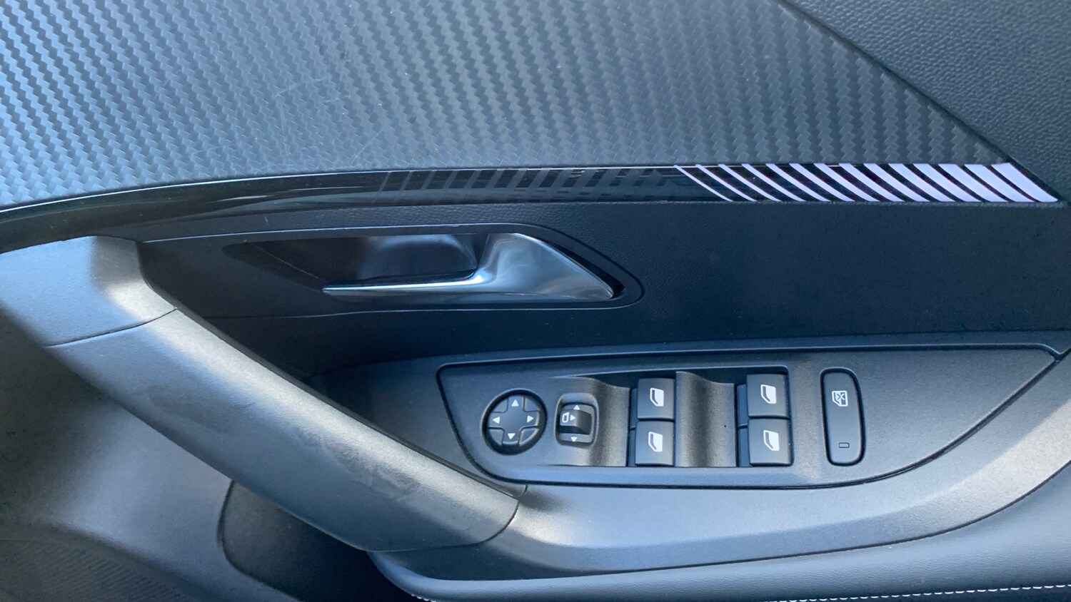 Used Peugeot 2008 2024 for sale - 76730019: Photo 23