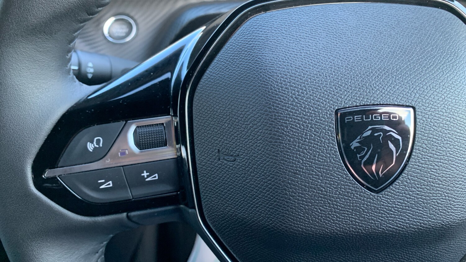 Used Peugeot 2008 2024 for sale - 76730019: Photo 24