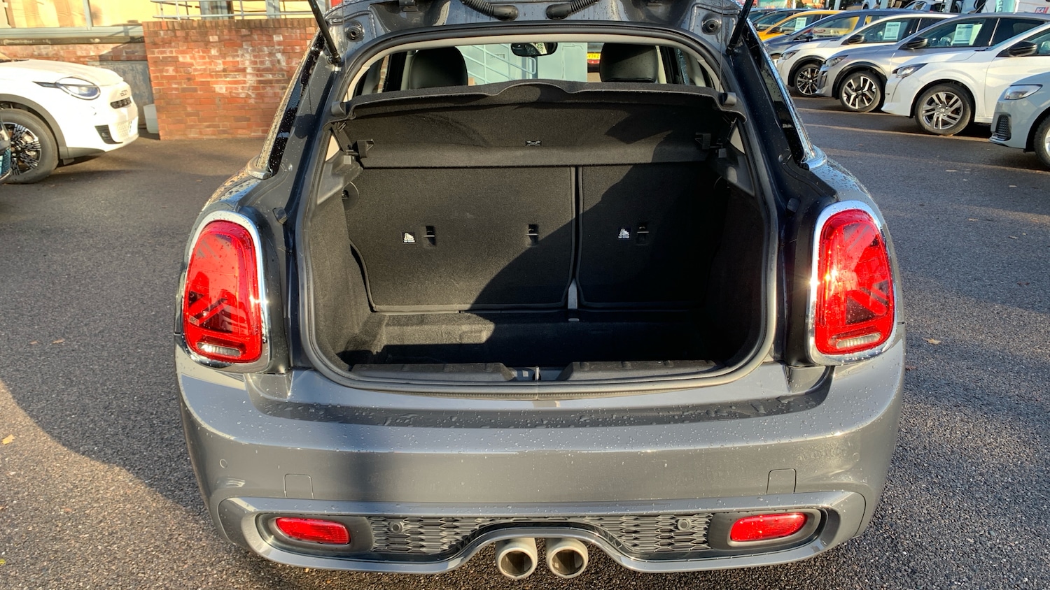Used MINI Hatch 2018 for sale - 76772567: Photo 19