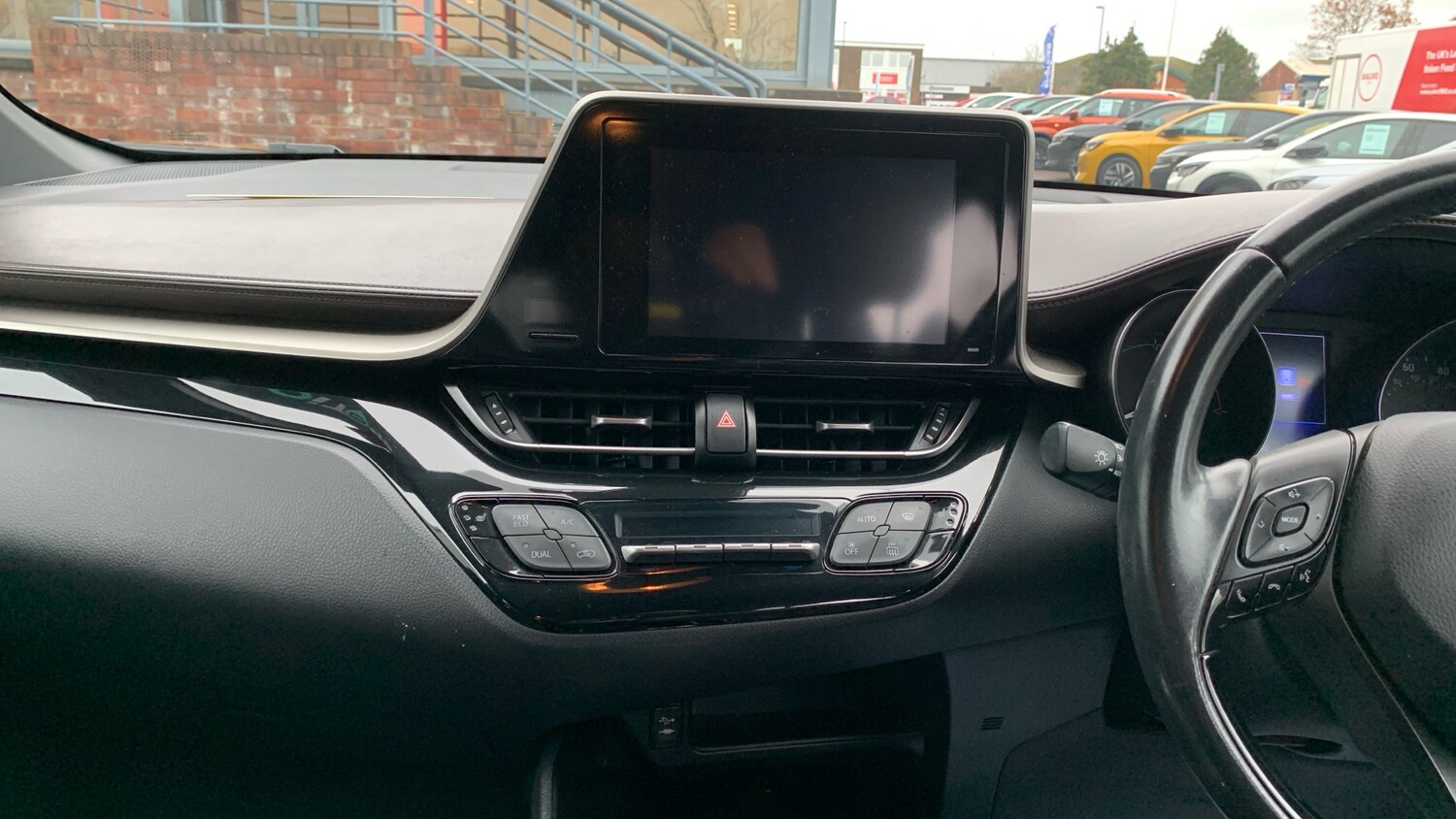 Used Toyota C-HR 2018 for sale - 76759965: Photo 11