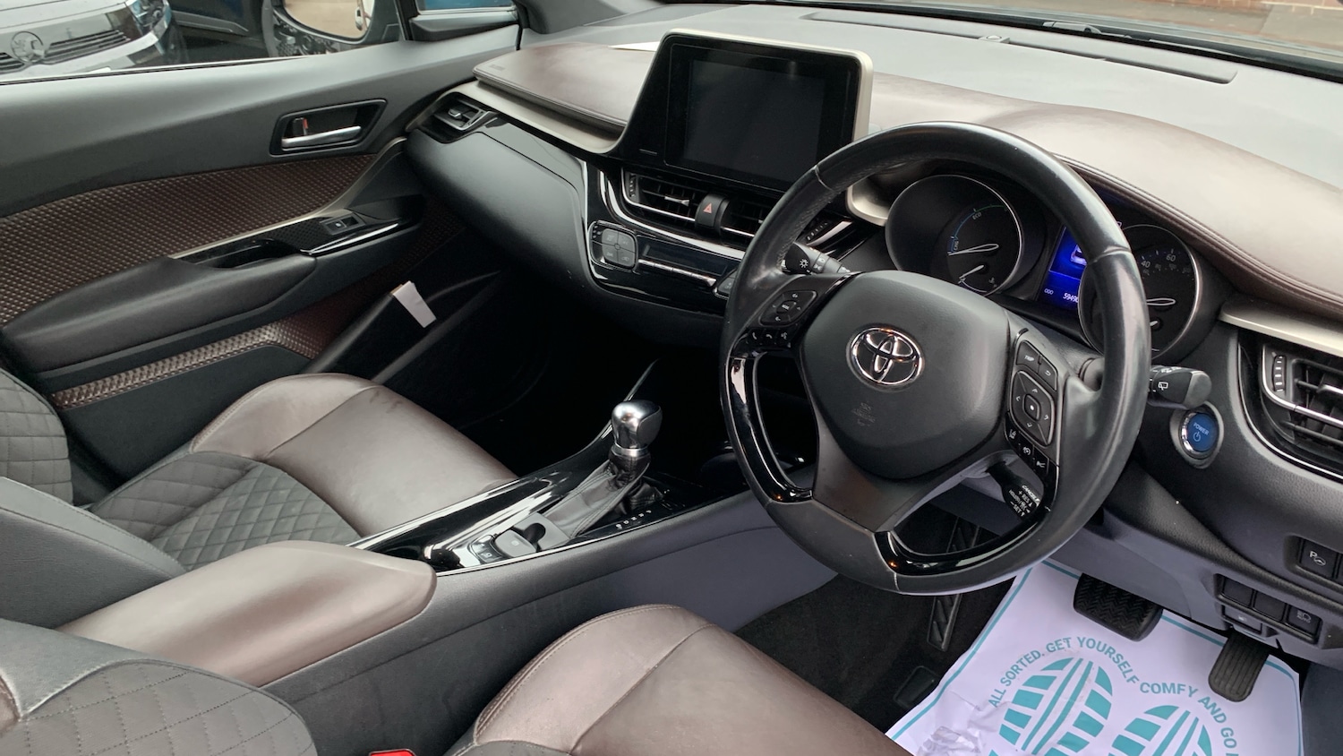 Used Toyota C-HR 2018 for sale - 76759965: Photo 12