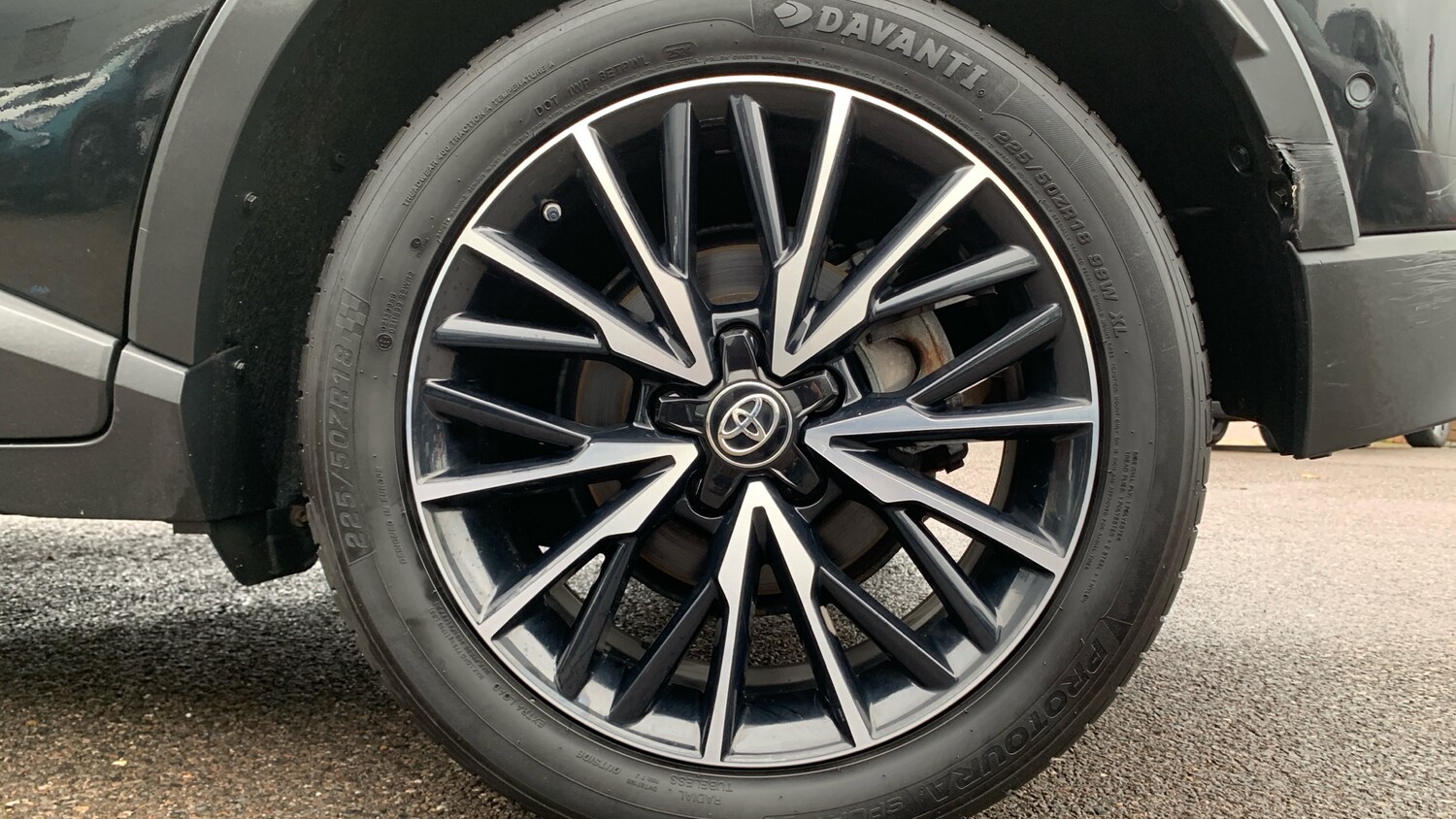 Used Toyota C-HR 2018 for sale - 76759965: Photo 16