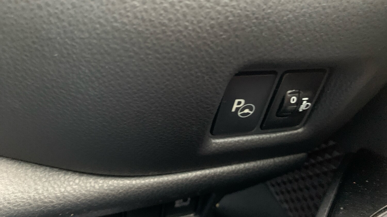 Used Toyota C-HR 2018 for sale - 76759965: Photo 19