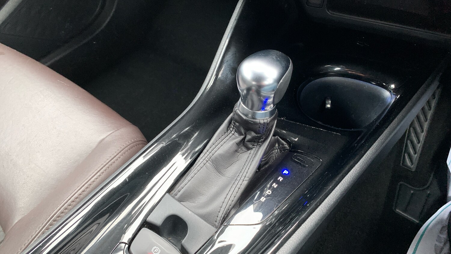 Used Toyota C-HR 2018 for sale - 76759965: Photo 21