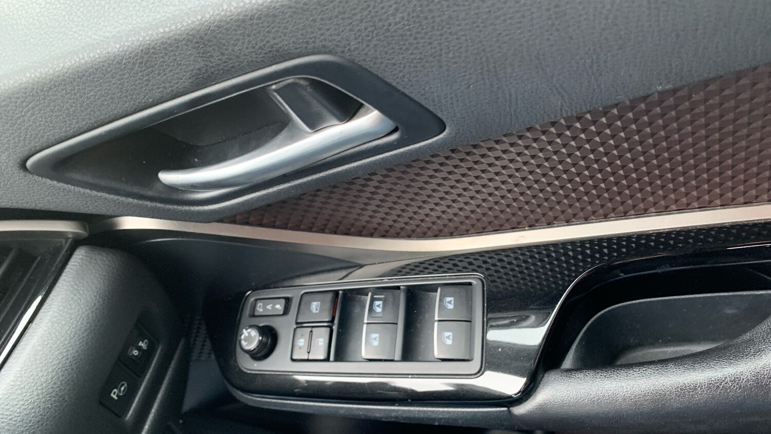 Used Toyota C-HR 2018 for sale - 76759965: Photo 23