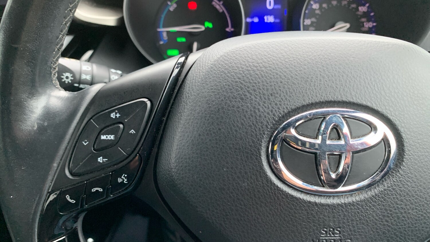 Used Toyota C-HR 2018 for sale - 76759965: Photo 24