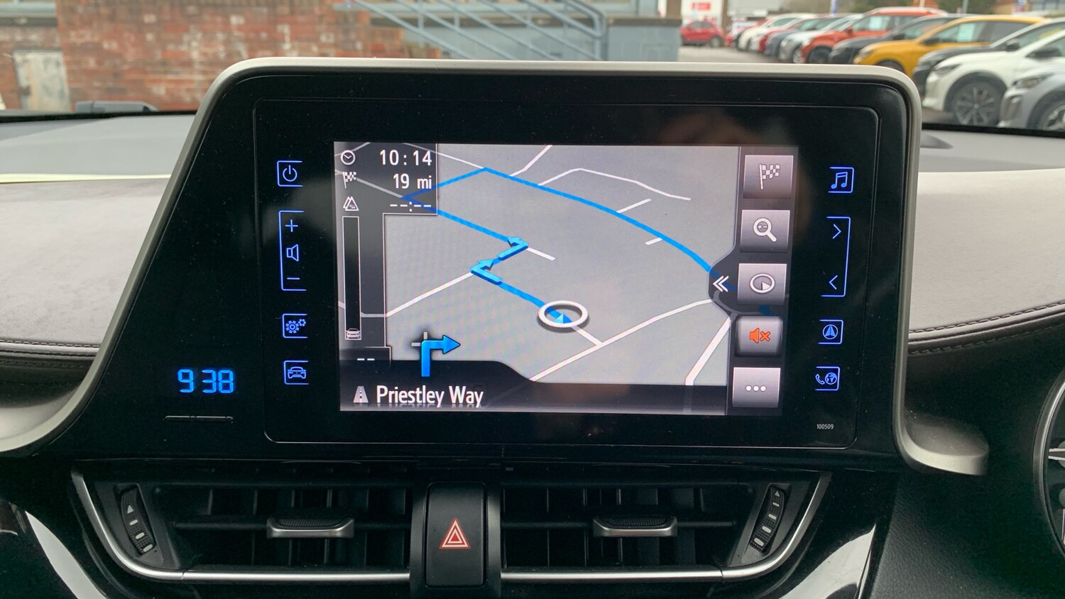 Used Toyota C-HR 2018 for sale - 76759965: Photo 31