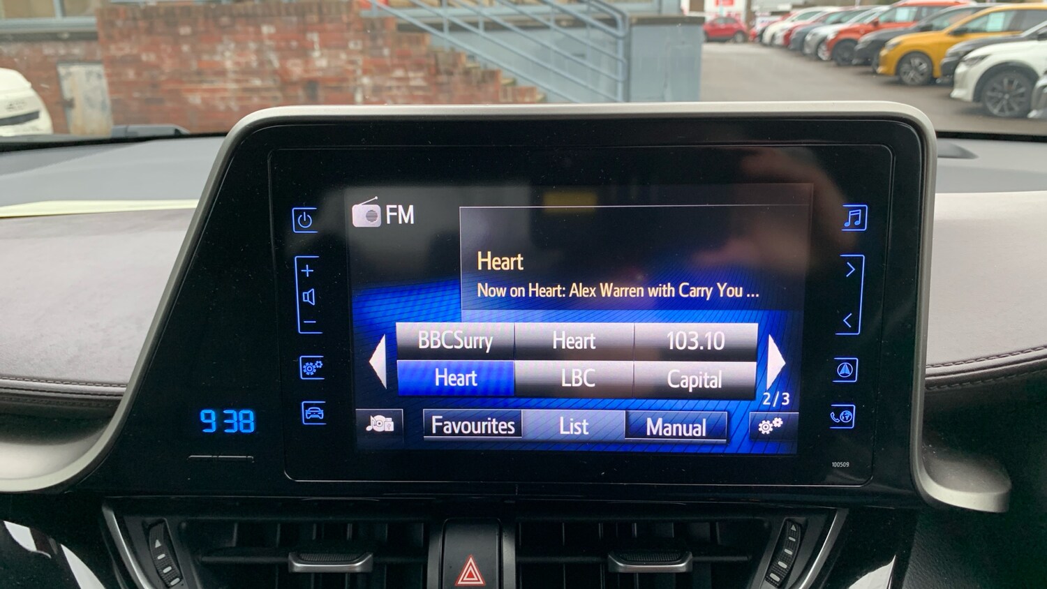 Used Toyota C-HR 2018 for sale - 76759965: Photo 32