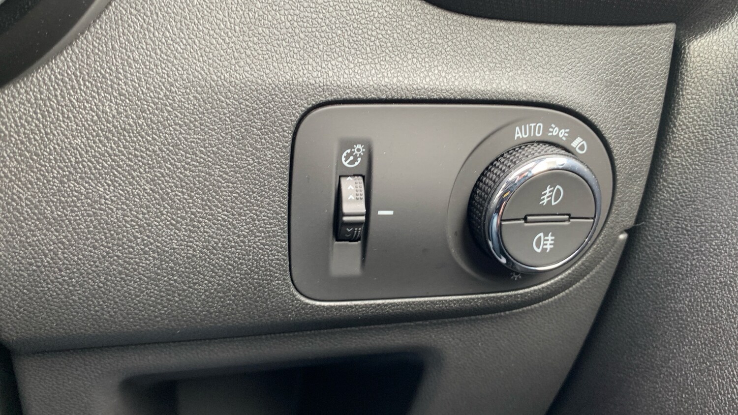 Used Vauxhall Crossland 2024 for sale - 76315607: Photo 18