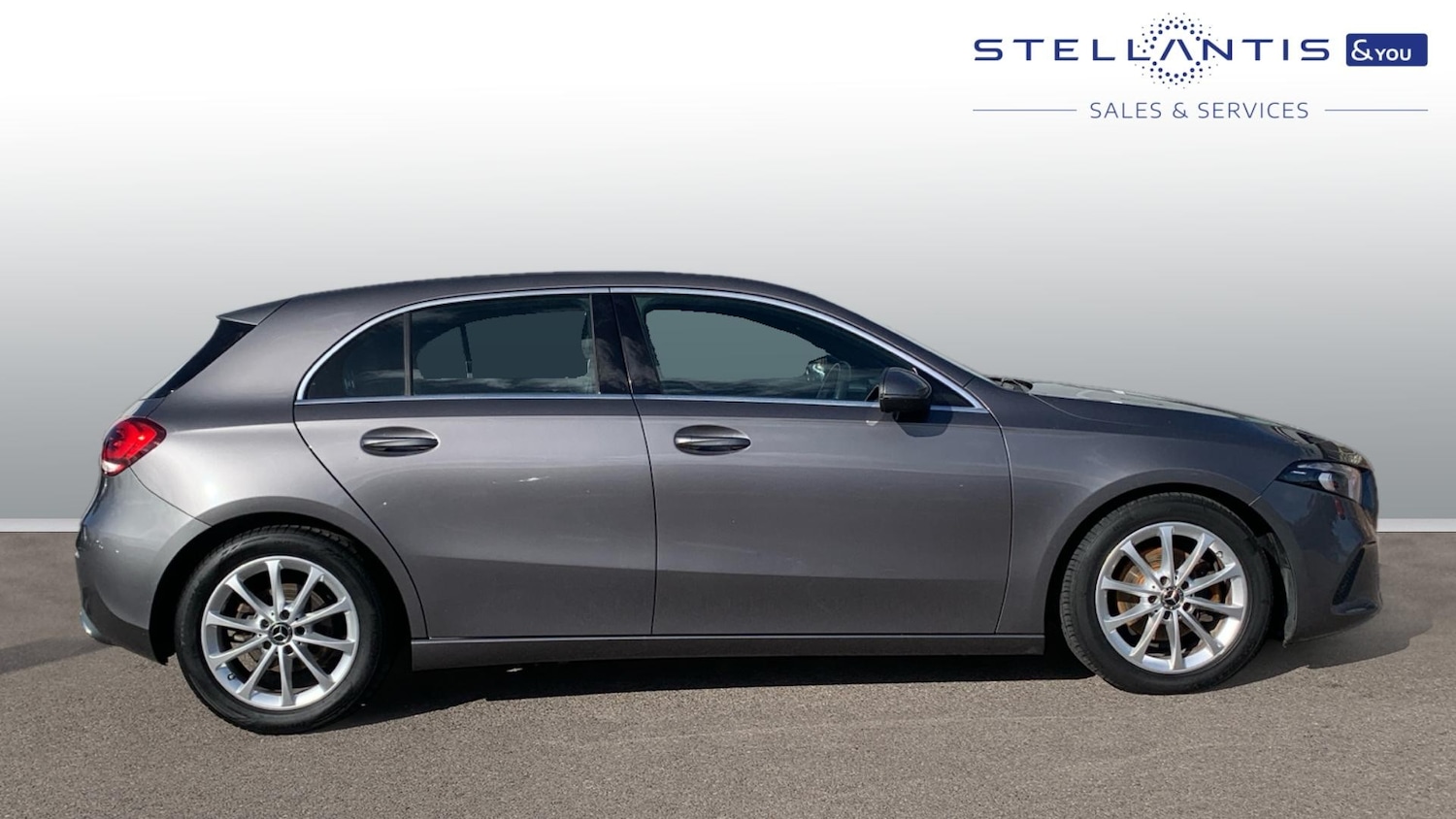 Used Mercedes-Benz A-Class 2018 for sale - 76110322: Photo 2