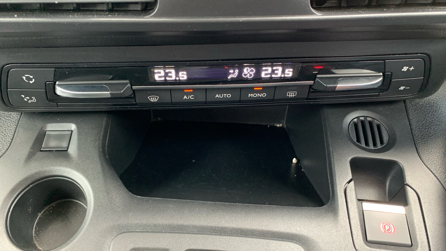 Vehicle 33