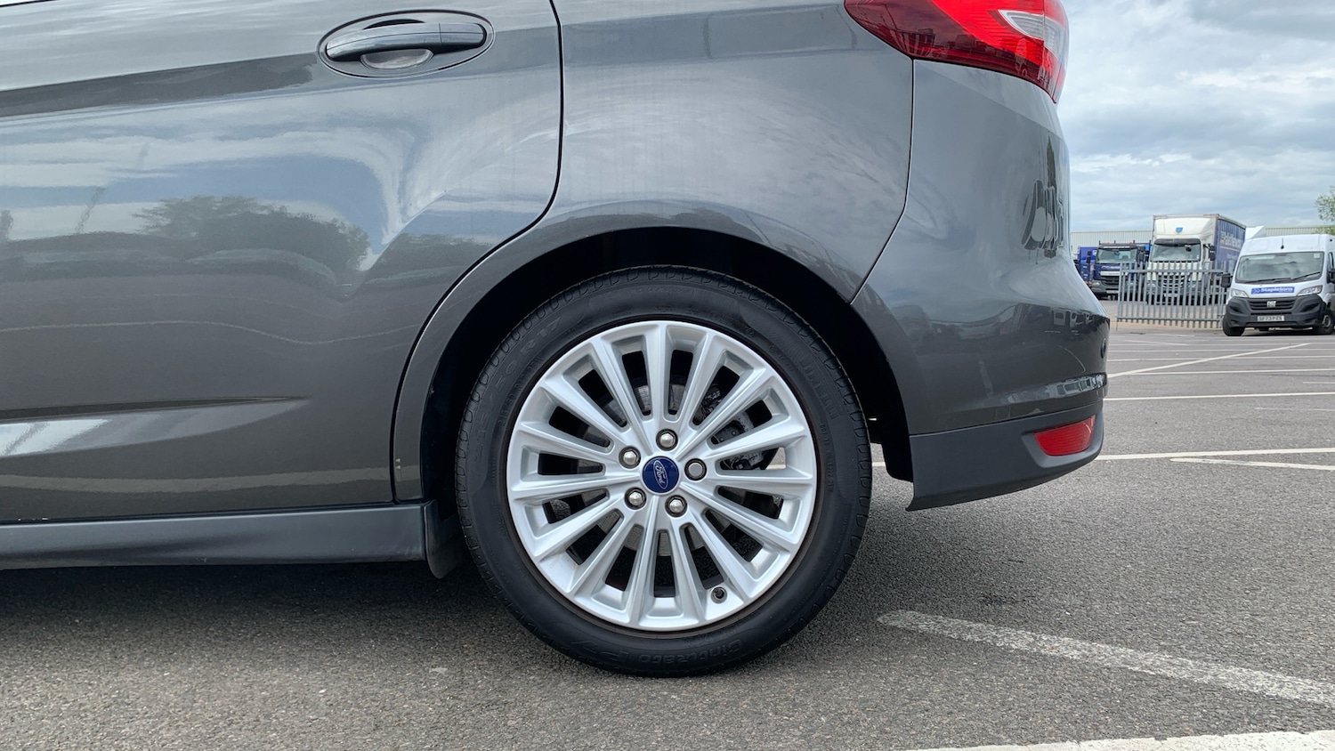 Used Ford C-Max 2017 for sale - 76887924: Photo 15