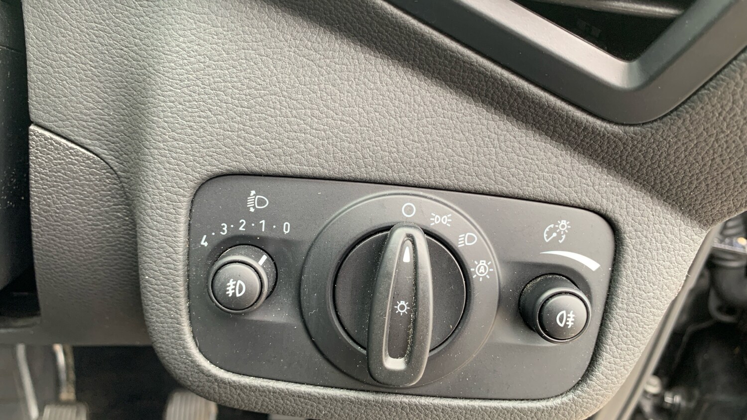 Used Ford C-Max 2017 for sale - 76887924: Photo 35