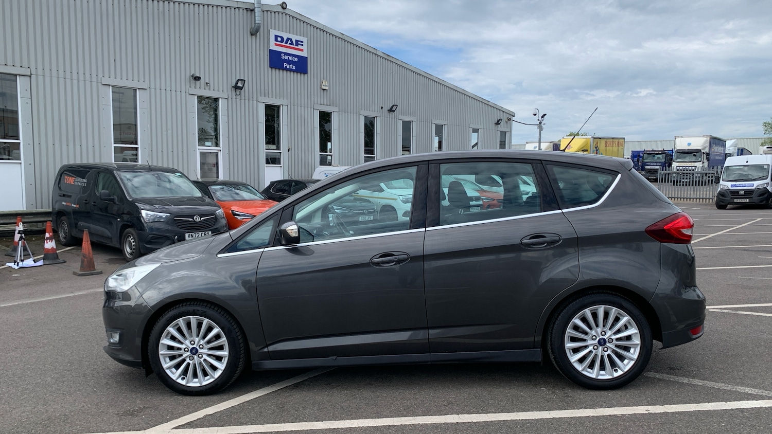 Used Ford C-Max 2017 for sale - 76887924: Photo 7