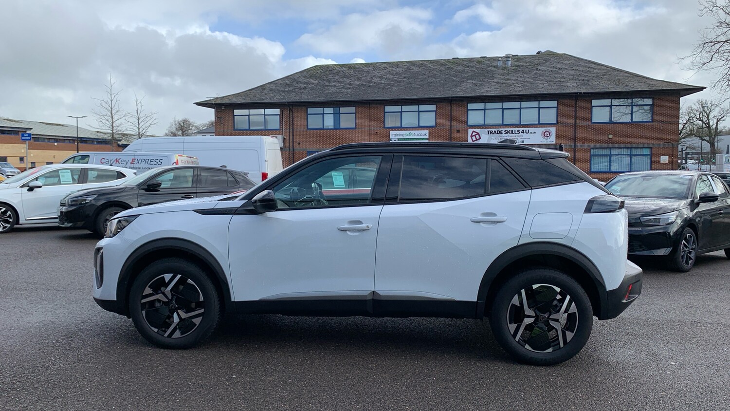 Used Peugeot 2008 2025 for sale - 77388254: Photo 7
