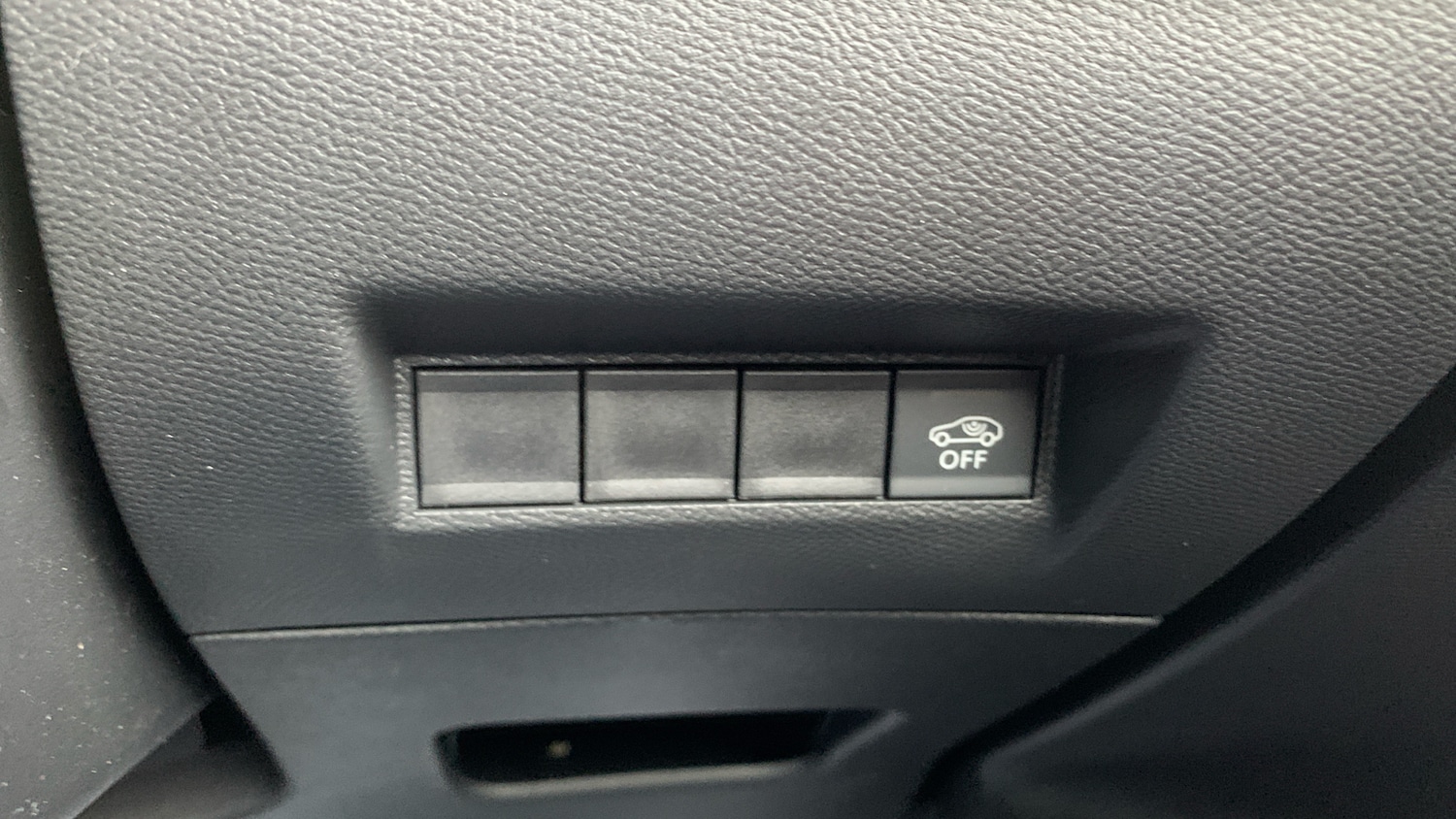 Used Peugeot 2008 2024 for sale - 77525615: Photo 18