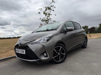 Used Toyota Yaris 2017 for sale - 79374128: Photo