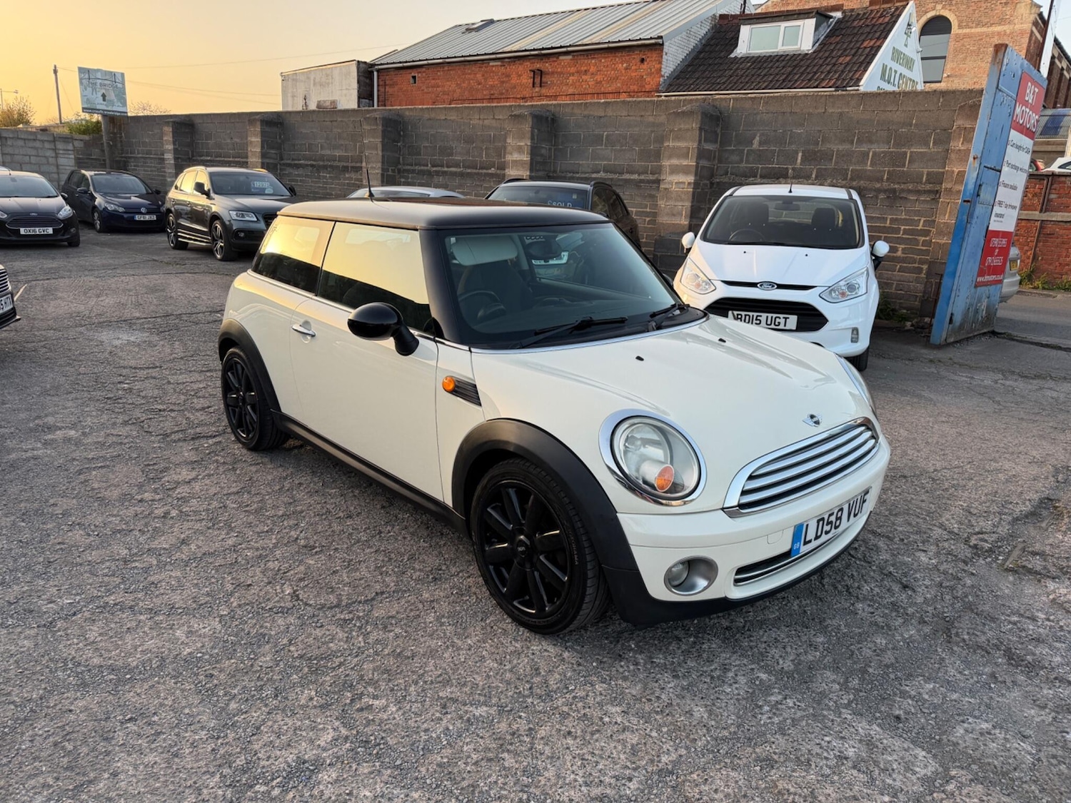 Used MINI Hatch 2009 for sale - 78171475: Photo 4