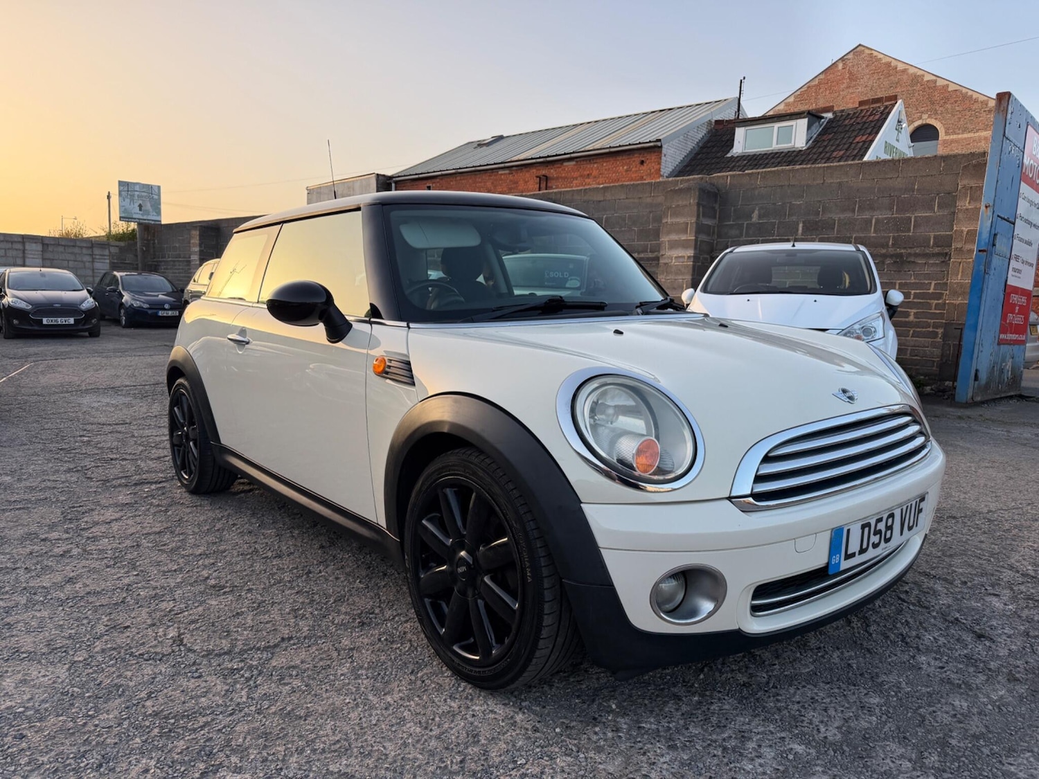 Used MINI Hatch 2009 for sale - 78171475: Photo 5