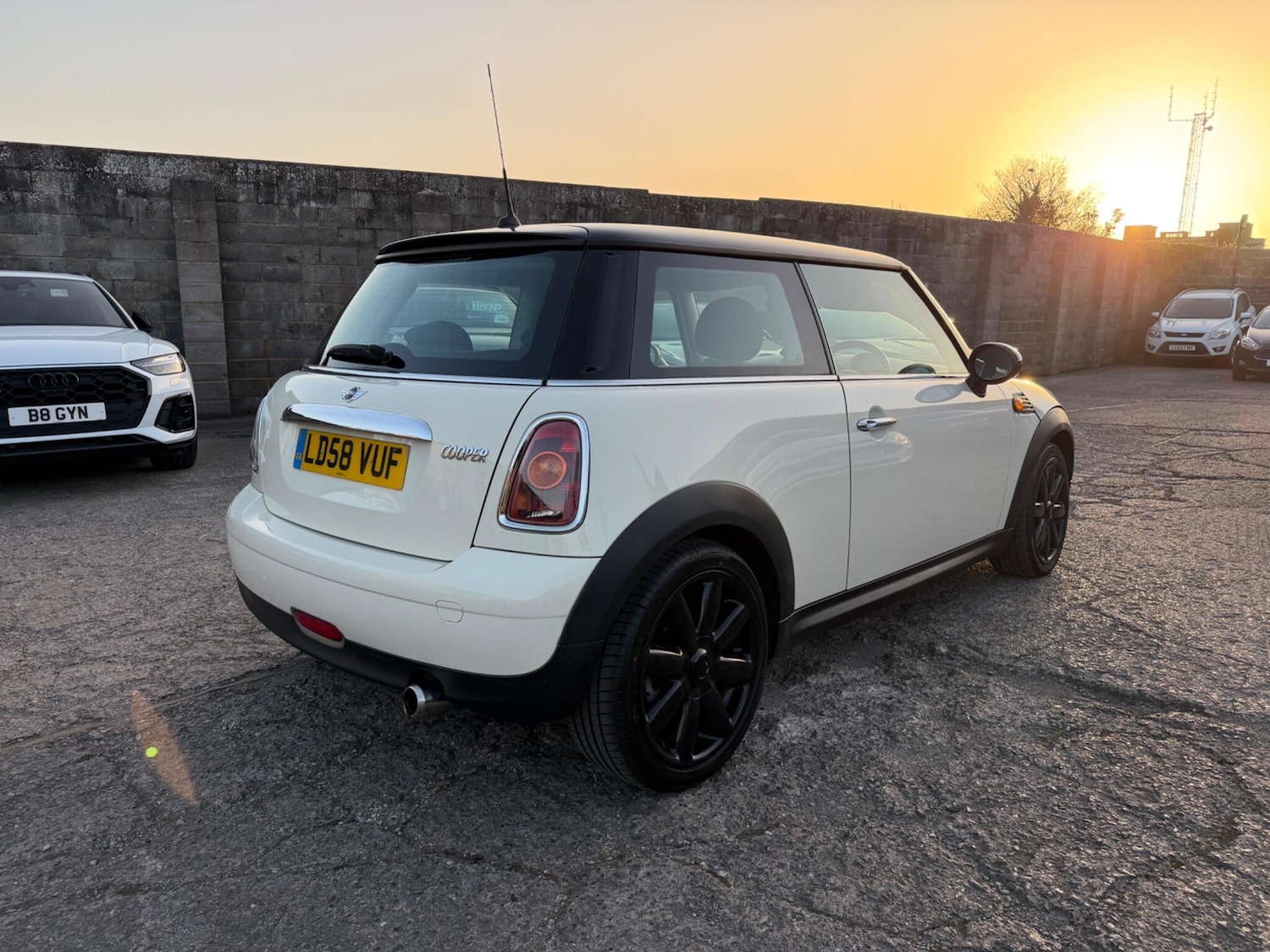 Used MINI Hatch 2009 for sale - 78171475: Photo 9